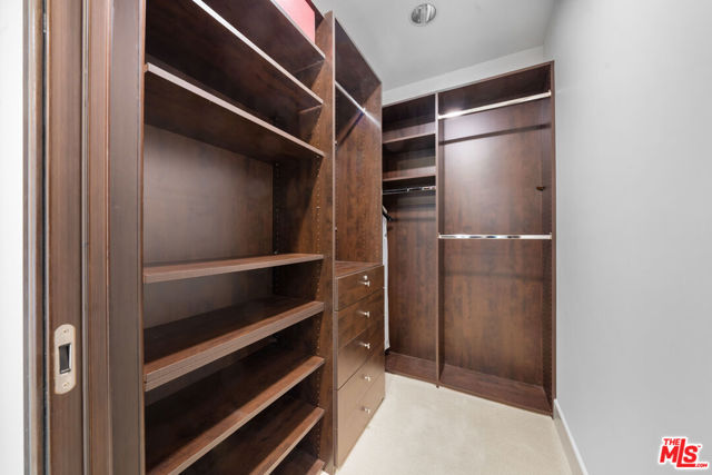 1318 Roxbury Drive, Los Angeles CA: https://media.crmls.org/mediaz/32757ec8-1952-4ef7-ab8b-f3dcf03ef22d.jpg