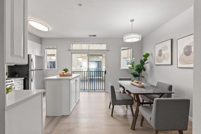 150 Holly Court, Mountain View CA: https://media.crmls.org/mediaz/327590f9-111c-4746-8c75-b132d8bc4dfb.jpg