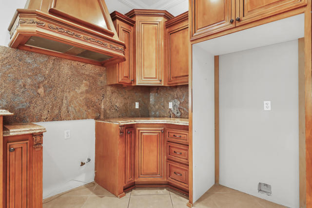 Image 14 of 45 For 2990 Biskra Road