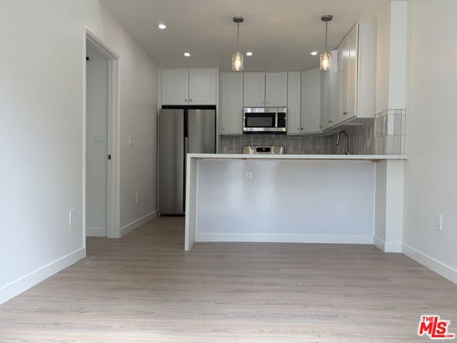15225 Valleyheart Drive photo 7