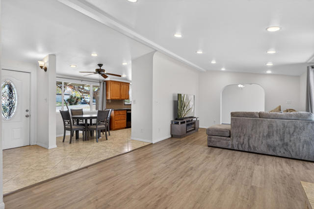 7504 Balsa Avenue, Yucca Valley CA: https://media.crmls.org/mediaz/3276a477-208d-492f-870e-5021e889580f.jpg