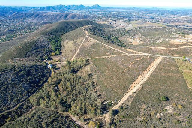 18408 Sweet Ln, Ramona CA: https://media.crmls.org/mediaz/3276ea3c-e647-4a1d-901d-e321511680f6.jpg