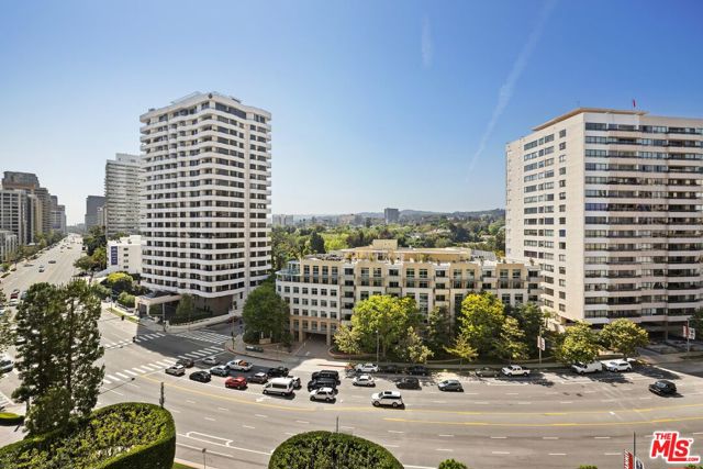10580 Wilshire Boulevard, Los Angeles, California 90024, 3 Bedrooms Bedrooms, ,3 BathroomsBathrooms,Condominium,For Sale,Wilshire,24404691