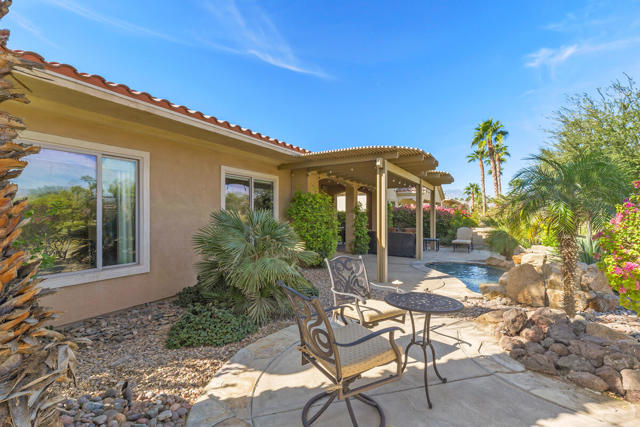 81126 Avenida Lorena, Indio CA: https://media.crmls.org/mediaz/32779030-7566-4f01-9862-a3cbfef58050.jpg