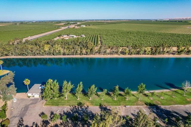 10037 Ca-33, Patterson CA: https://media.crmls.org/mediaz/3279501a-7885-42d7-9eba-1287016e16a2.jpg