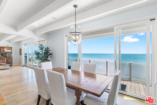 27040 Malibu Cove Colony Drive, Malibu CA: https://media.crmls.org/mediaz/3279a09f-e8f6-4b2b-bee2-d5d124857878.jpg