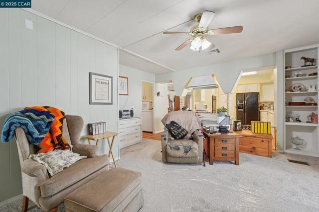 327 La Vina, Pacheco CA: https://media.crmls.org/mediaz/3279b607-a32d-40ee-ae0b-76add2251c3c.jpg