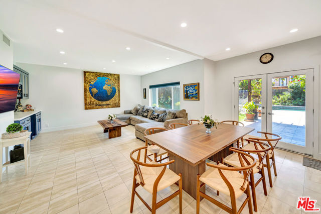 14916 Hesby Street, Sherman Oaks CA: https://media.crmls.org/mediaz/327ae29b-c027-4a30-9bf9-8b4a0020b372.jpg