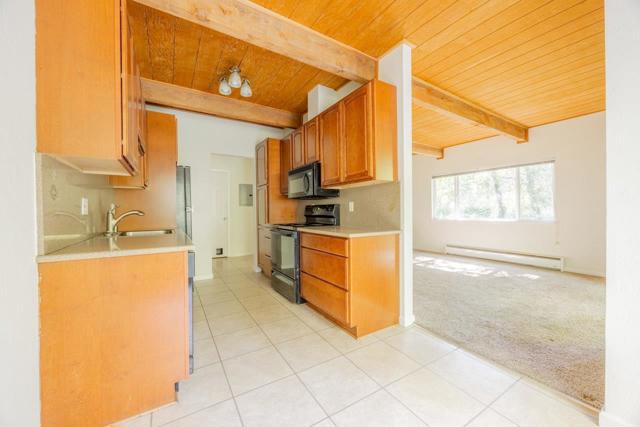 84 Madrone Avenue, San Anselmo CA: https://media.crmls.org/mediaz/327c6e06-0aff-46fc-aba1-0651317e11a8.jpg