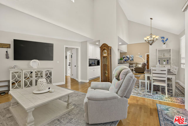 9707 Charnock Avenue, 203 photo 6