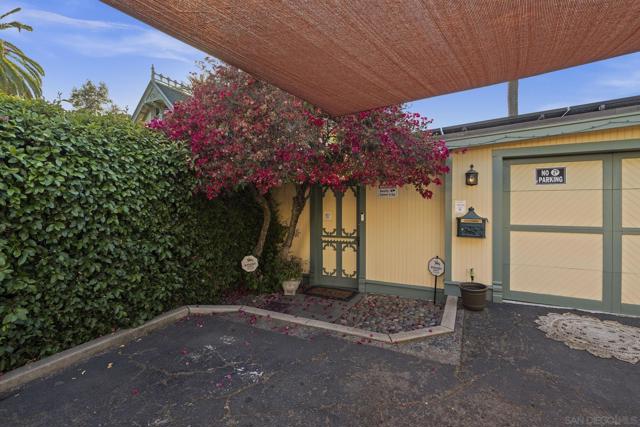 700 S Juniper, Escondido CA: https://media.crmls.org/mediaz/327d3cfb-ab8a-4b2c-be07-e06eb1150d00.jpg