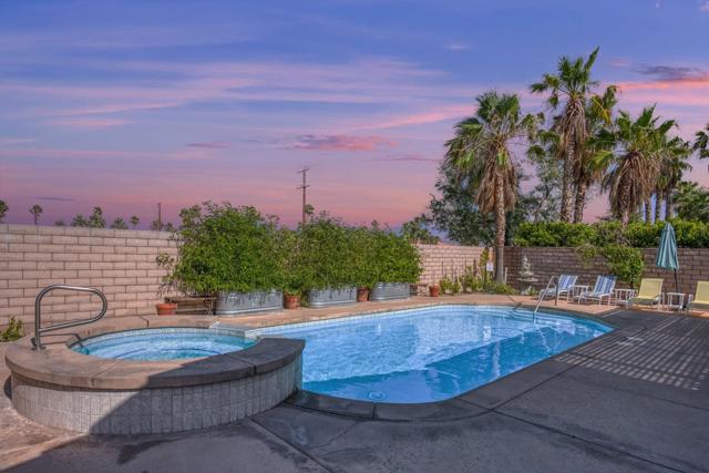 2312 Shannon Way, Palm Springs CA: https://media.crmls.org/mediaz/327e5843-aee7-4563-9d4c-b7b29d6eb196.jpg