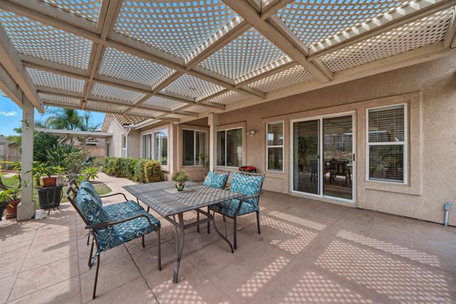 27 Avenida Descanso, Oceanside CA: https://media.crmls.org/mediaz/327e9c61-d944-4c36-8569-57cf4fef5138.jpg