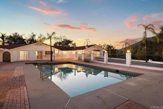 748 Old Oak Ridge, San Marcos CA: https://media.crmls.org/mediaz/327ec394-cf1f-4b0b-9939-1026cfa4549f.jpg