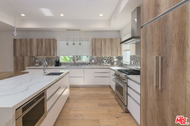 2022 Harriman Lane, Redondo Beach, California 90278, 5 Bedrooms Bedrooms, ,4 BathroomsBathrooms,Residential,Sold,Harriman,24456453