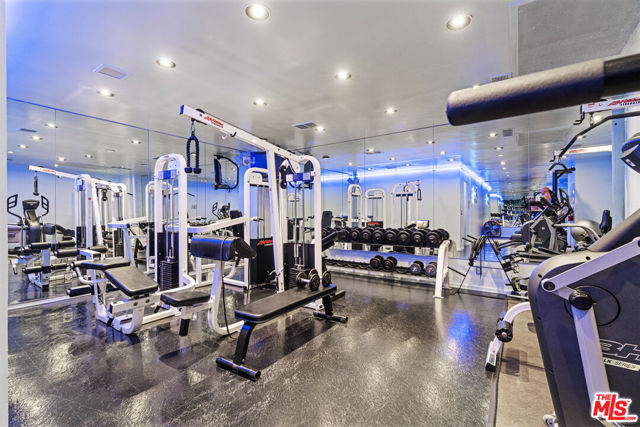 10701 Wilshire Boulevard, Los Angeles CA: https://media.crmls.org/mediaz/327f91b8-934a-4007-9a4b-f7ef33d38b70.jpg