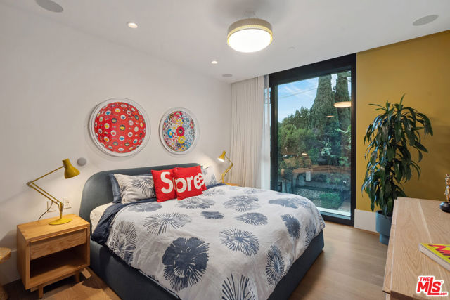 8420 W Sunset Boulevard, West Hollywood CA: https://media.crmls.org/mediaz/328065fd-acda-4f4f-bad7-8934ed4948ca.jpg