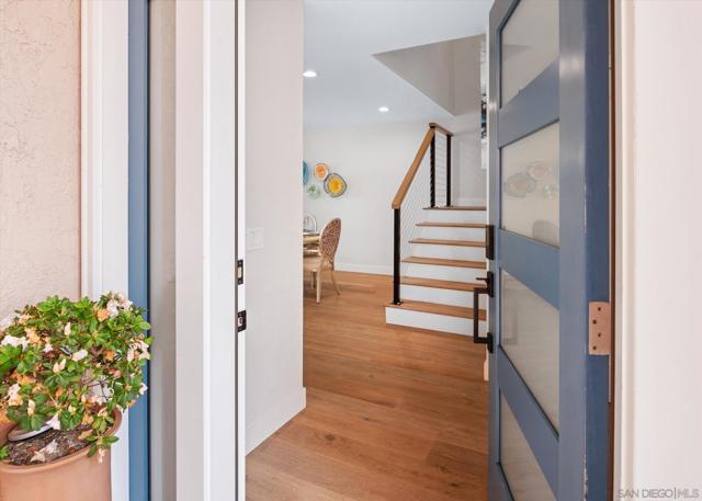 89 Tunapuna Ln, Coronado CA: https://media.crmls.org/mediaz/32807ae2-7d8c-4d23-bcb0-2fe38dd66d17.jpg