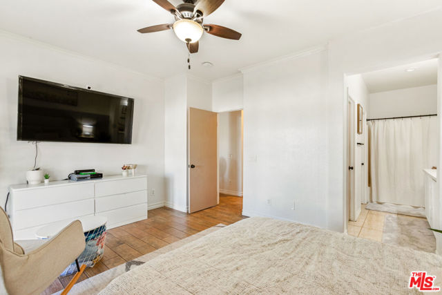 Image 32 of 39 For 15003 Pine Valley Circle