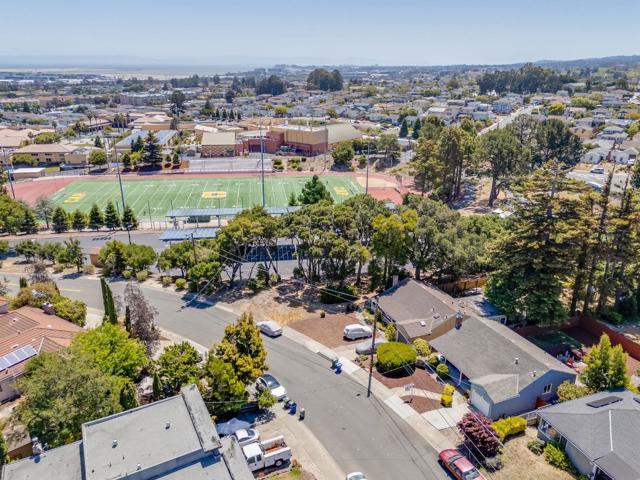 519 Park Boulevard, Millbrae CA: https://media.crmls.org/mediaz/3280cd3b-6d46-425e-9a0d-0f230e83aa8a.jpg