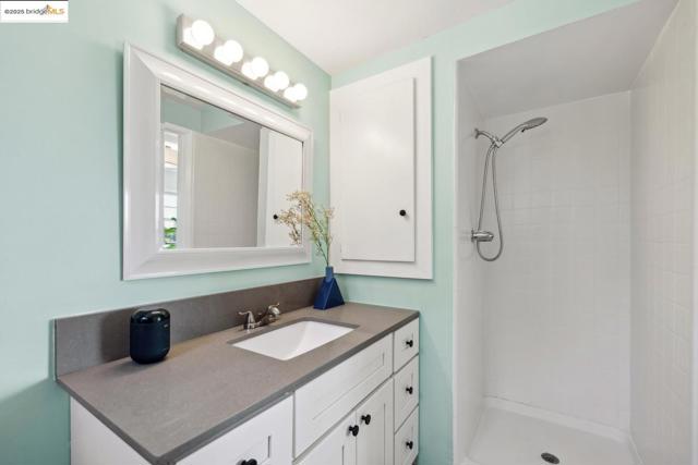 10 Wilding LN, Oakland CA: https://media.crmls.org/mediaz/32823a26-684a-4f1f-a688-1978f9d99c6c.jpg