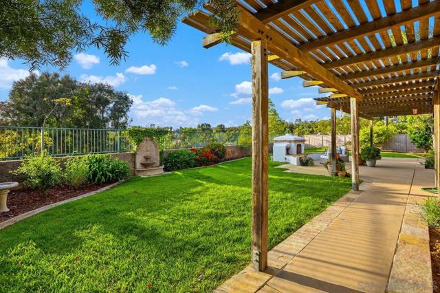914 Lantana Ct, San Marcos CA: https://media.crmls.org/mediaz/3282f1fa-940a-46f1-a7d1-0dcae3ce3a27.jpg