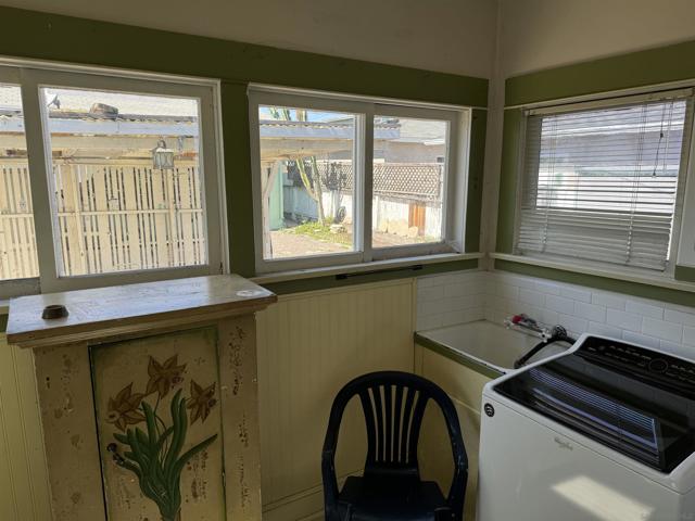 Washer in the house and Dryer in the Garage. Garage locked until owner removes expensive equipment - ...but glass door to see inside.  Sorry, will make availalbe for approved offers or asap.