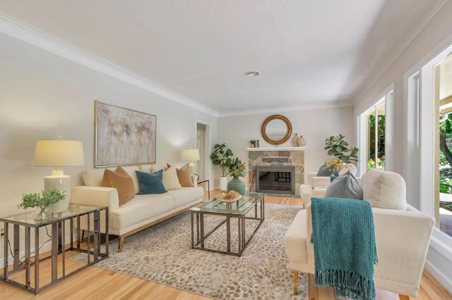 20335 Saratoga Los Gatos Road, Saratoga CA: https://media.crmls.org/mediaz/32849fa7-a252-43f7-95bb-5f5eee6b49a9.jpg