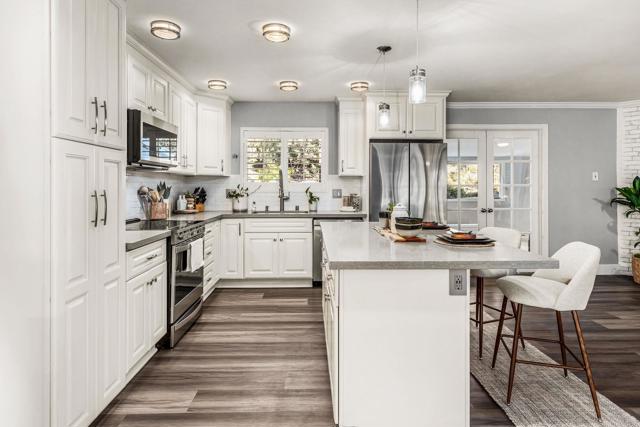 Detail Gallery Image 10 of 32 For 1670 Alta Vista Dr, Vista,  CA 92084 - 3 Beds | 2 Baths