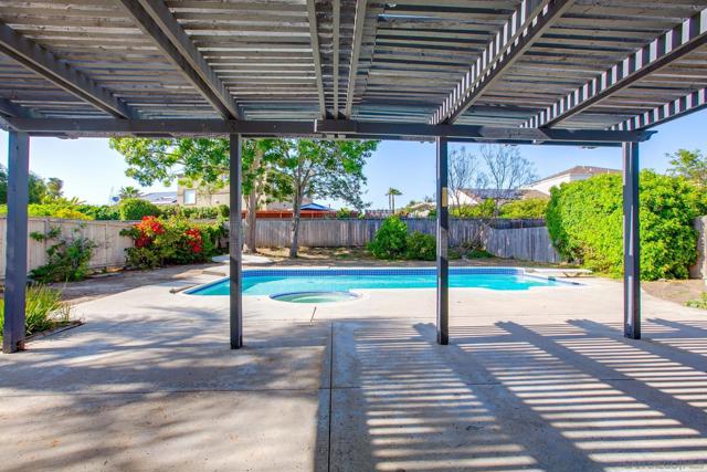 4468 Inverness Drive, Oceanside CA: https://media.crmls.org/mediaz/328607d0-7c20-4436-9a79-d6fda843b9bf.jpg