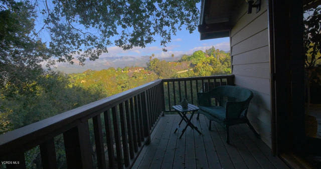 2442 Valley Meadow Drive, Oak View CA: https://media.crmls.org/mediaz/3286e842-1a3a-4514-8be7-e999760babbd.jpg