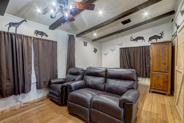 Detail Gallery Image 22 of 35 For 1380 Oak Hill Dr #42,  Escondido,  CA 92026 - 3 Beds | 2 Baths