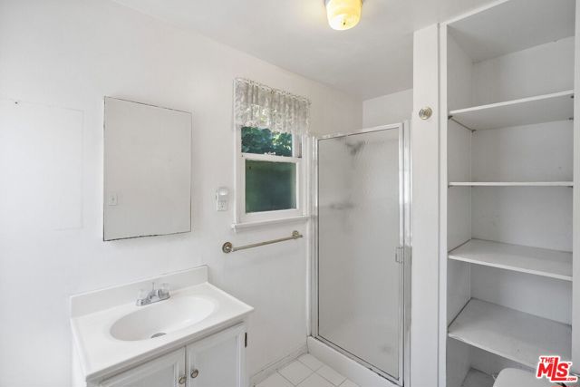2725 Midvale Avenue, Los Angeles CA: https://media.crmls.org/mediaz/32888c07-a64c-4d00-801c-032a0400d8a3.jpg
