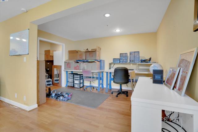 Image 39 of 52 For 7001 Elverton Dr