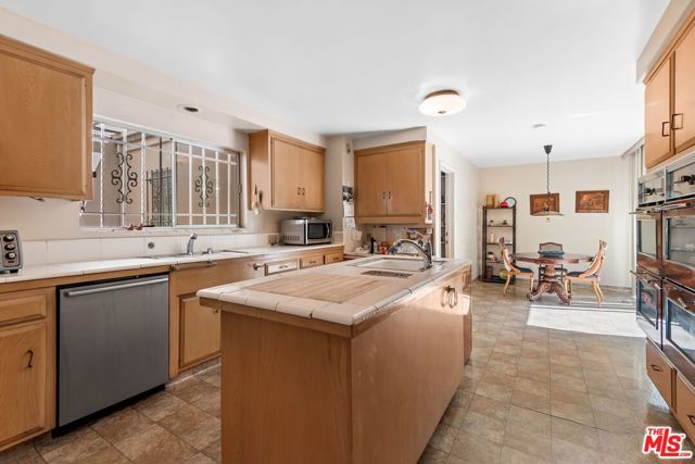 1945 Loma Vista Drive photo 8