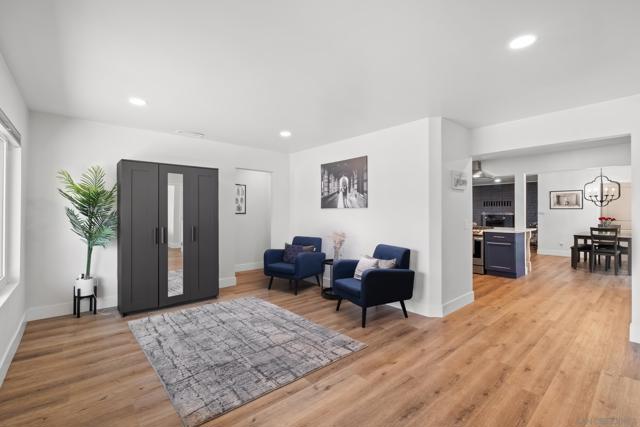 4542 Toni Lane, La Mesa CA: https://media.crmls.org/mediaz/32894052-0471-496c-bca9-1586ca33577c.jpg