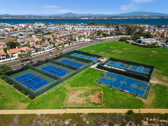 9 Catpaw Cape, Coronado CA: https://media.crmls.org/mediaz/328aff75-41dd-409a-b9b4-9ace7eaf2c53.jpg