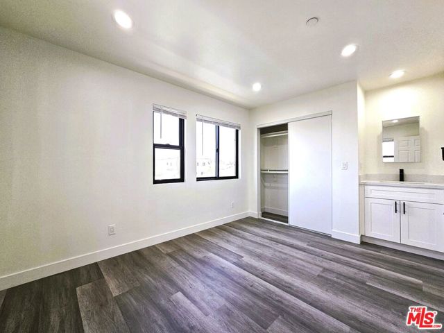 4112 S Normandie Avenue, Los Angeles CA: https://media.crmls.org/mediaz/328c931e-4087-4b06-b844-30ce408191a2.jpg