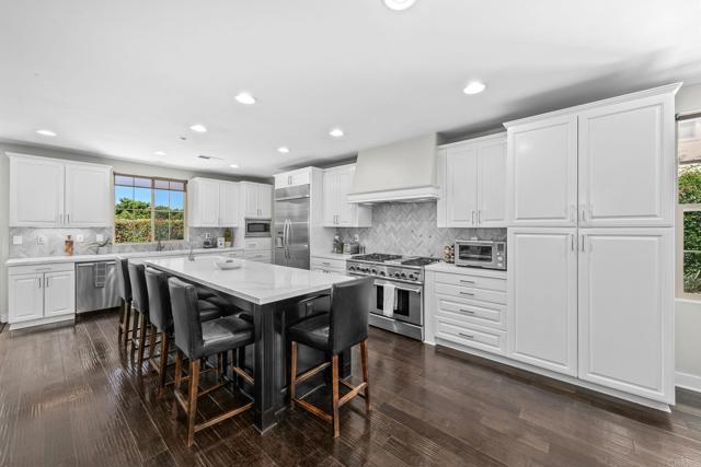 Detail Gallery Image 5 of 32 For 14586 Luna Media, San Diego,  CA 92127 - 4 Beds | 5 Baths