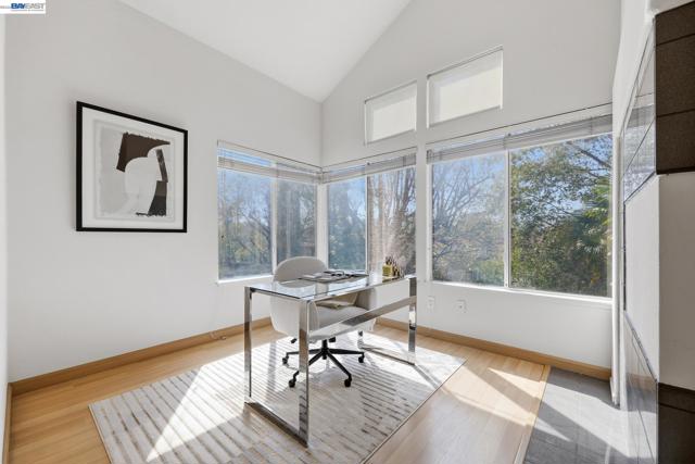 906 Vista Pointe Dr, San Ramon CA: https://media.crmls.org/mediaz/328e610e-8087-460b-abf4-26d14b947155.jpg