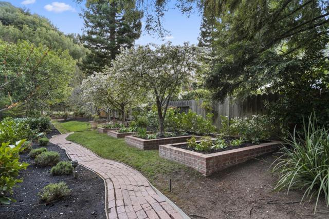 11991 Murietta Lane, Los Altos Hills CA: https://media.crmls.org/mediaz/328eb74f-9469-41fa-8f96-b4d94950d240.jpg