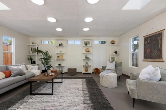 934 Hickory Way, Fremont CA: https://media.crmls.org/mediaz/328f5c6e-6f58-4a0f-9a67-a81066842188.jpg