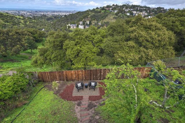 3414 Beresford Avenue, Belmont CA: https://media.crmls.org/mediaz/328fb1f9-4e0a-45bf-956d-c23a5062f6b1.jpg