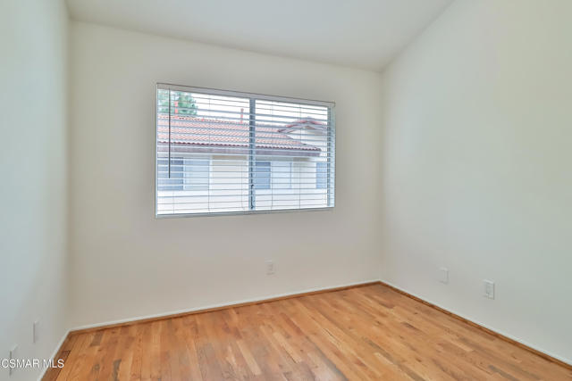 2711 Stearns Street, Simi Valley CA: https://media.crmls.org/mediaz/32907d36-3484-4639-980e-6ac2ac33ca4c.jpg