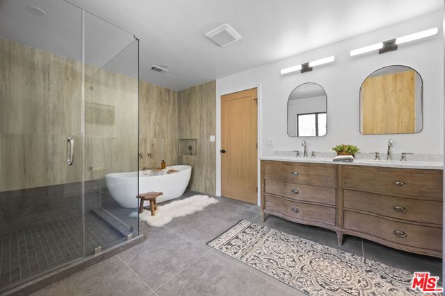 1131 Rancho Drive, Ojai CA: https://media.crmls.org/mediaz/3291d001-8256-4a67-a3d3-eb1f0a9e9764.jpg