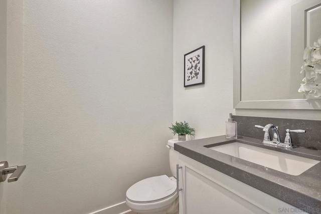 Image 21 of 26 For 29553 Viking View Ln