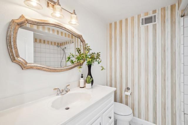 321 Beach Park Boulevard, Foster City CA: https://media.crmls.org/mediaz/3292824d-1834-4c83-bbf0-3fcb174f64e1.jpg