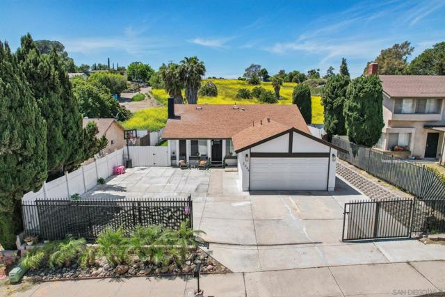 2044 Siegle Dr, Lemon Grove CA: https://media.crmls.org/mediaz/3292b2f8-775e-4375-b9d8-54384e98b638.jpg