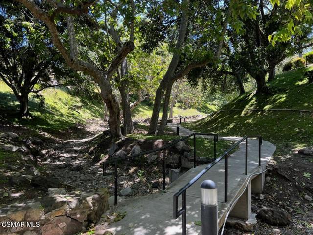 866 Paseo Tosamar, Camarillo CA: https://media.crmls.org/mediaz/32930908-8aea-49b0-bcaf-fccd85cc238c.jpg