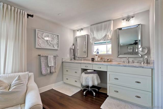 660 Via Rancho Pkwy, Escondido CA: https://media.crmls.org/mediaz/3293e220-6435-453a-b478-1fc21b7cb6d0.jpg